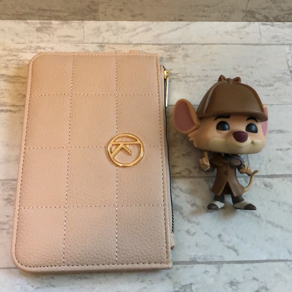 Kensie Quilted Vegan Leather Clutch Wristlet - Picture 6 of 8